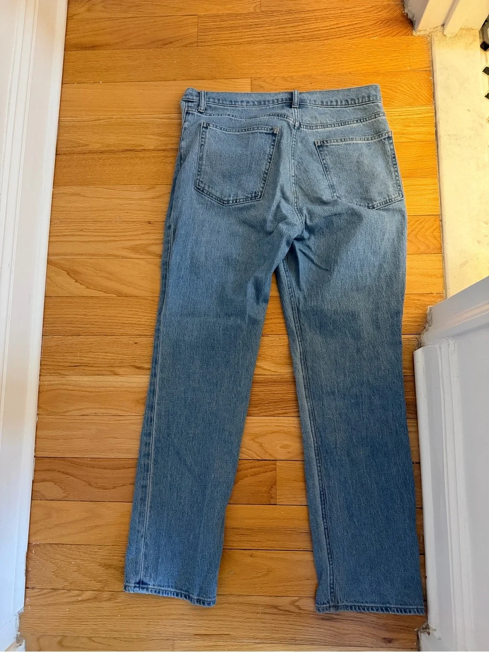 GAP Women’s High Rise Straight-Leg Light Blue Jeans